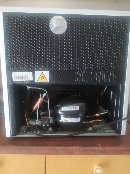 Холодильник Arctic amx - 098S