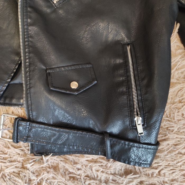 Куртка жіноча шкіряна