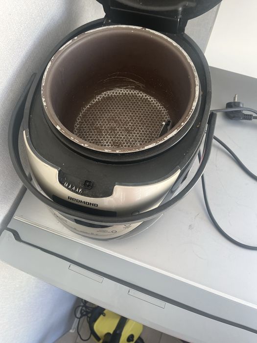 Мультіварка redmont RMC-M150