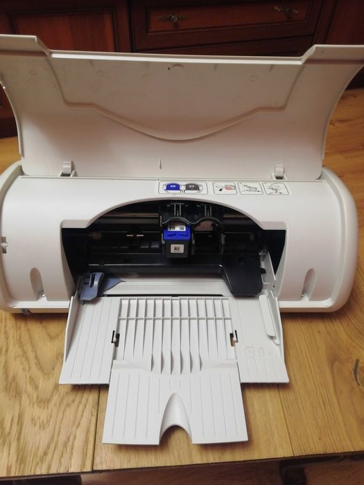 кольоровий струменевий принтер HP Deskjet 3520