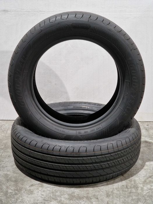 [Como Novos] 2 Pneus 215/60R17 GOODYEAR