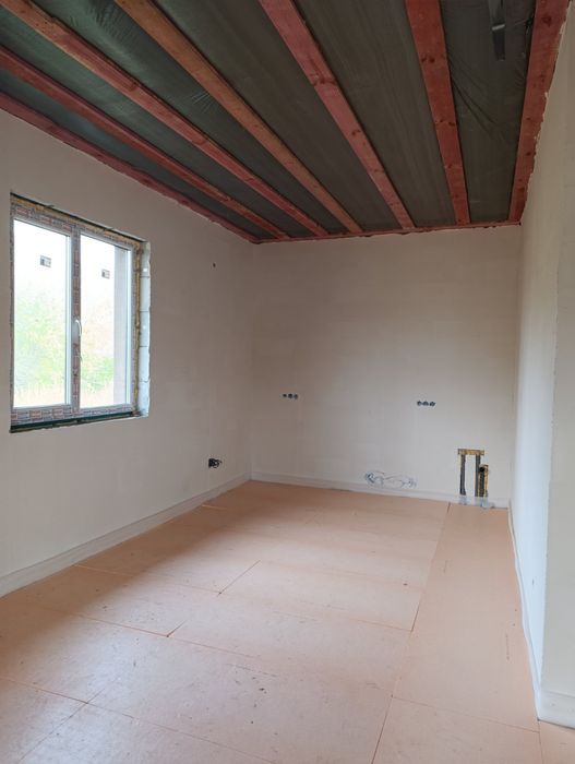 Єоселя!!Продаж сучасних будинкі 90 м2 в с.Крюківщина.