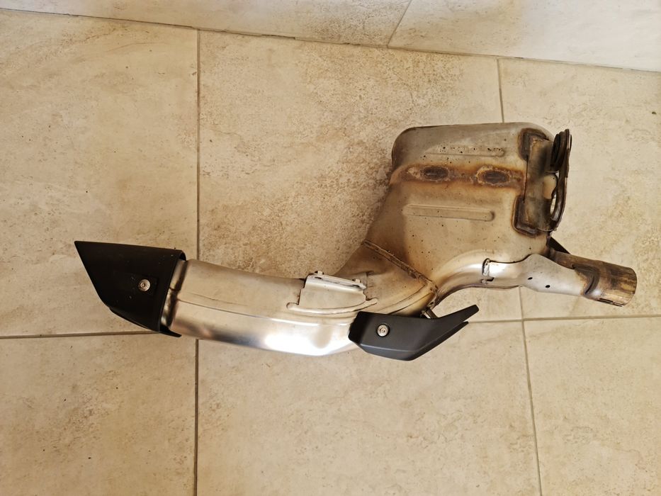 ESCAPE BMW F900 origem