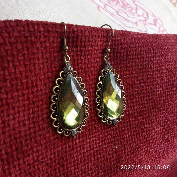 zjawiskowe kolczyki z dużym kamieniem złote ażurowe