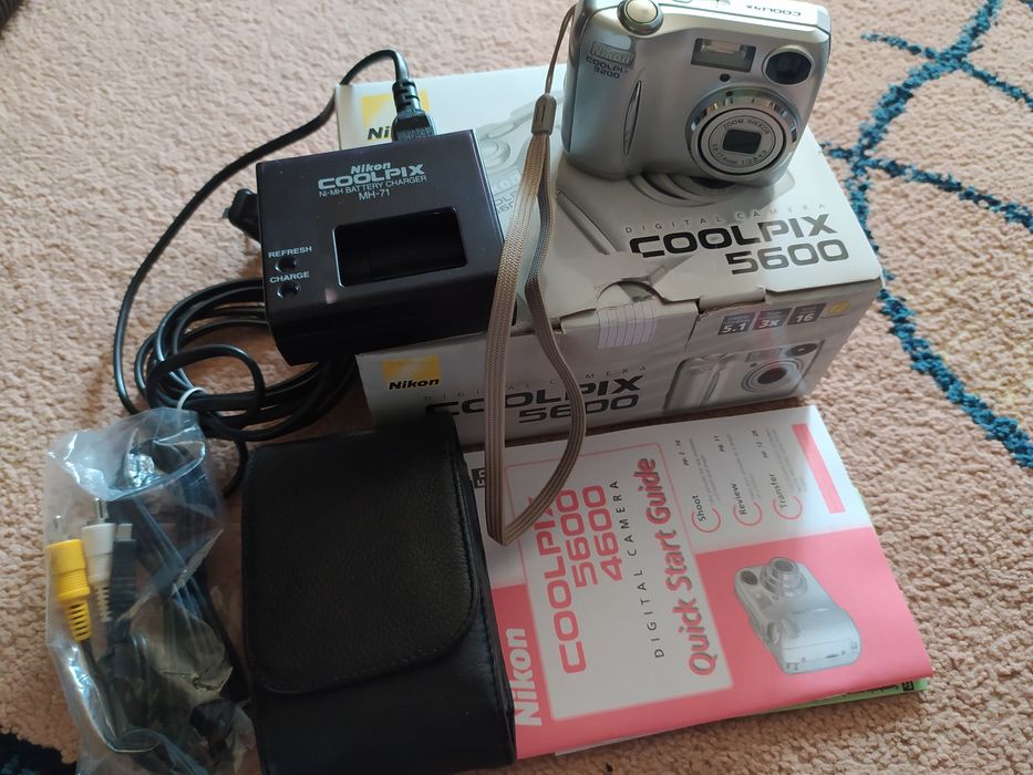 Цифровий фотоапарат Nikon colpix