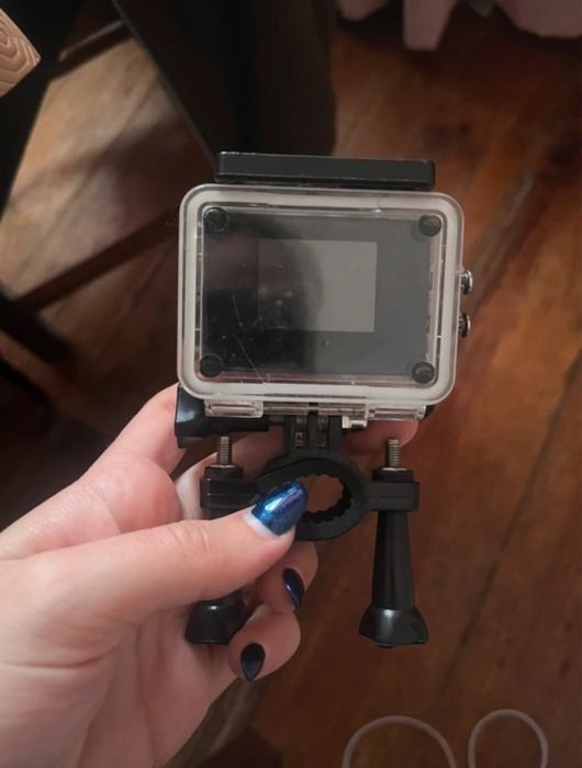 Go pro (nao sei o modelo) para usar ou fazer colecao