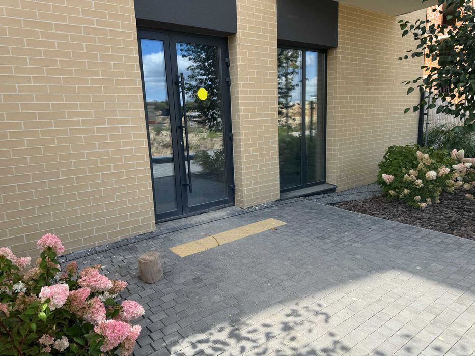 Продаж(Єоселя) 1-кімнатної квартири 37 кв.м Пустомити (9км.від Львова)