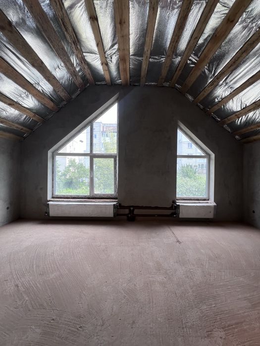 Таунхаус з газовим опаленням на Садовій — готовий до ремонту під себе!