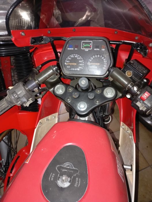 Yamaha 125 RD. (doc suíços)