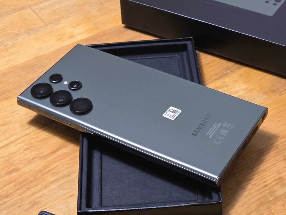 Європа. Samsung Galaxy S23 Ultra 8/256GB Green, 2sim.