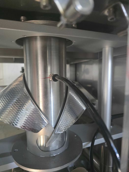 Automatyczna pionowa maszyna pakująca | Automat pakujący Bób