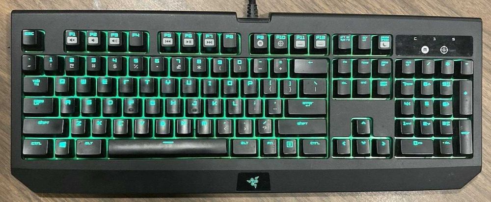 Teclado Razer Blackwidow Ultimate 2016 Edition modelo RZ03-0170