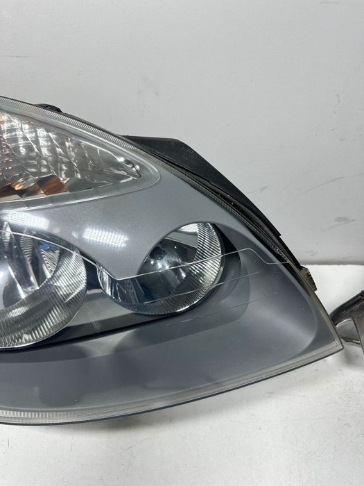 Lampa przód Renault Clio 2 01-05 lift prawa + lewa  Europa wysyłka