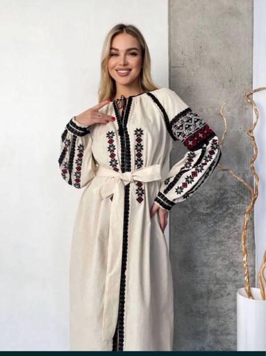Сукня вишита ,сукні вишиванки .Ціни різні