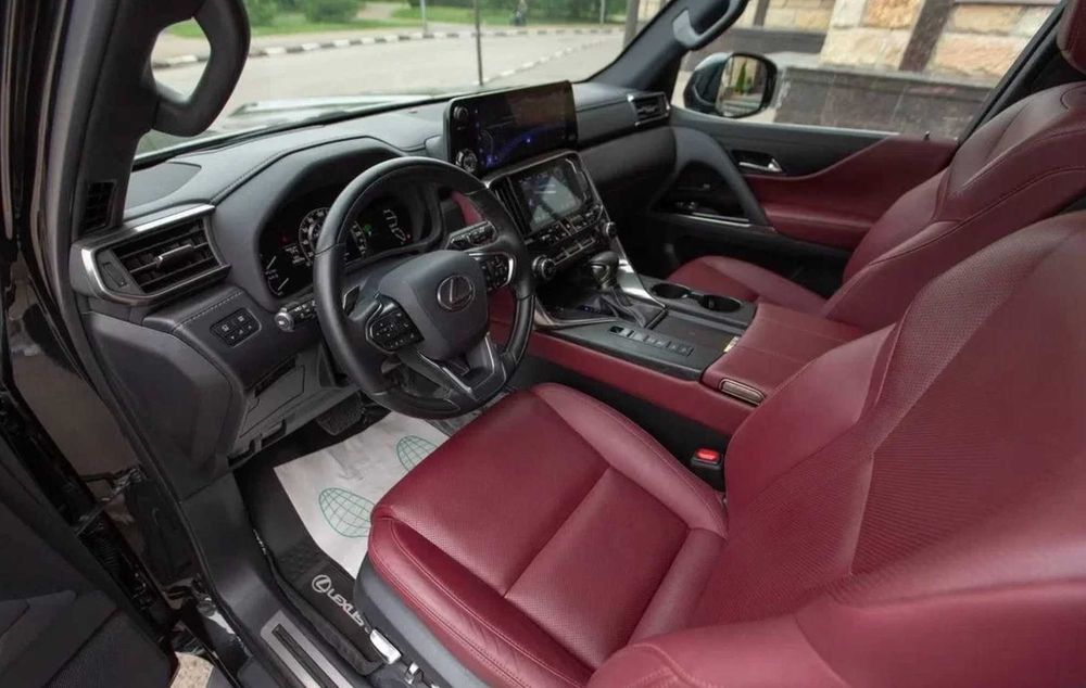 Продам Lexus LX 500d 2024 з ПДВ