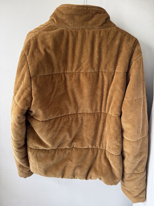 Casaco puffer bombazina mostarda RVCA