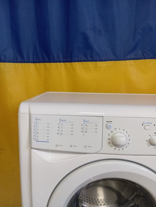 Стиральная машина Индезит IWSC5105