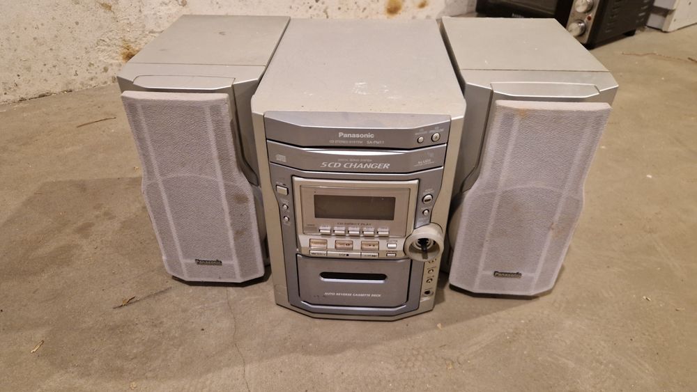 Mini wieża CD Panasonic uszkodzona