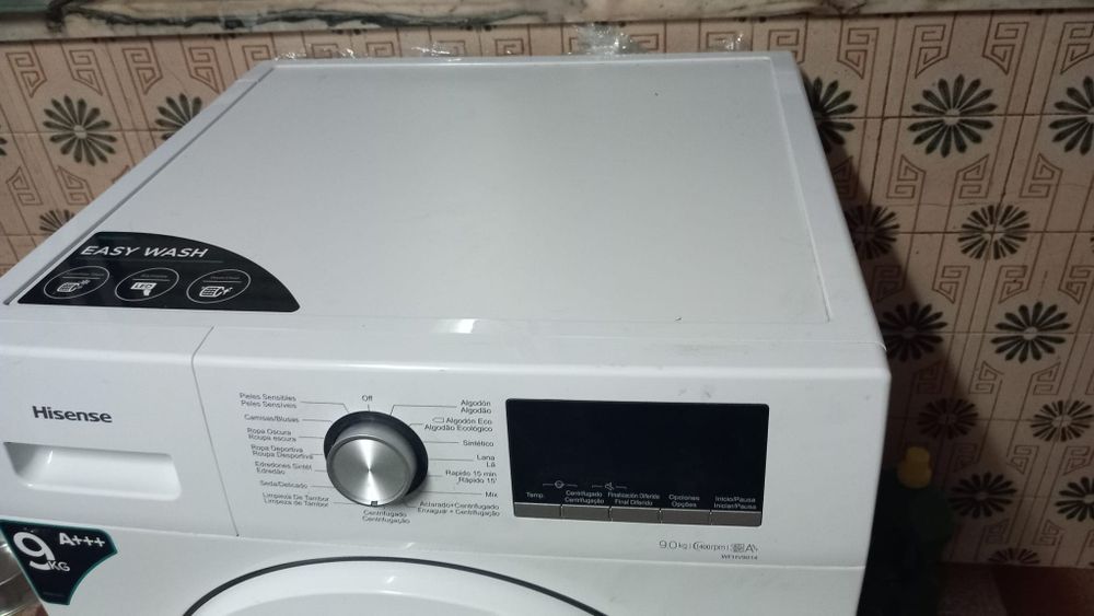 Máquina de lavar roupa HISENSE 9kg branco