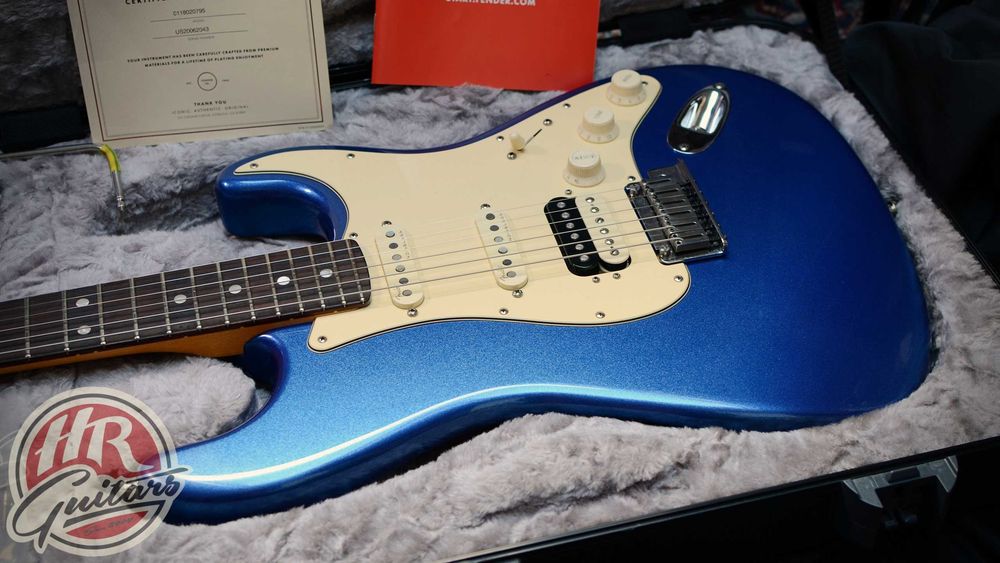 Fender American Ultra Stratocaster HSS, Cobra Blue, USA, 2020 rok
