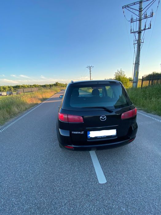 Samochód Mazda 2