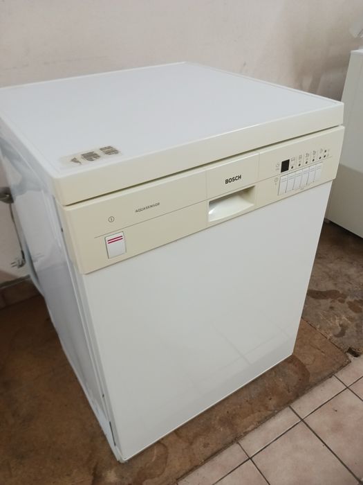 Máquina de lavar loiça bocsh em bom estado e funcionamento possibilida