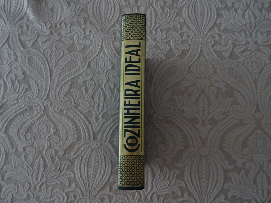 Livro Antigo 1967 Cultura Geral: Cozinheira Ideal 14 Edição Ilustrada de Alda de Azevedo Receitas Práticas Empratamentos Almoços Jantares