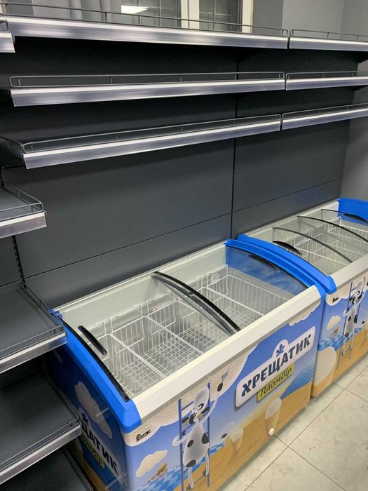 Торговые стеллажи. Касса прилавок. Витрины. Торговое оборудование
