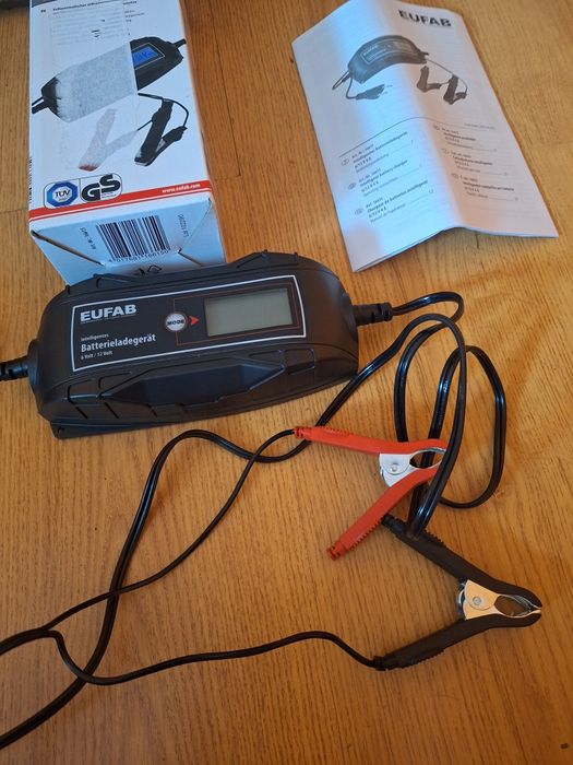 Prostownik automatyczny 6/12V 4A  Eufab powystawowy