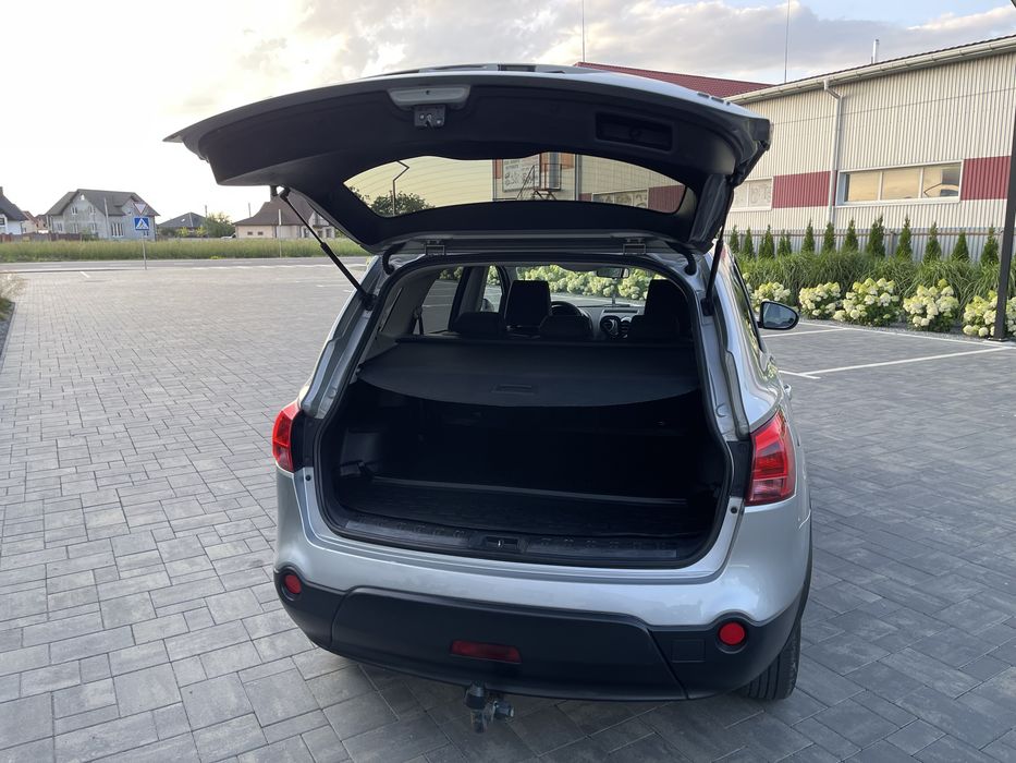 Nissan Qashqai+2