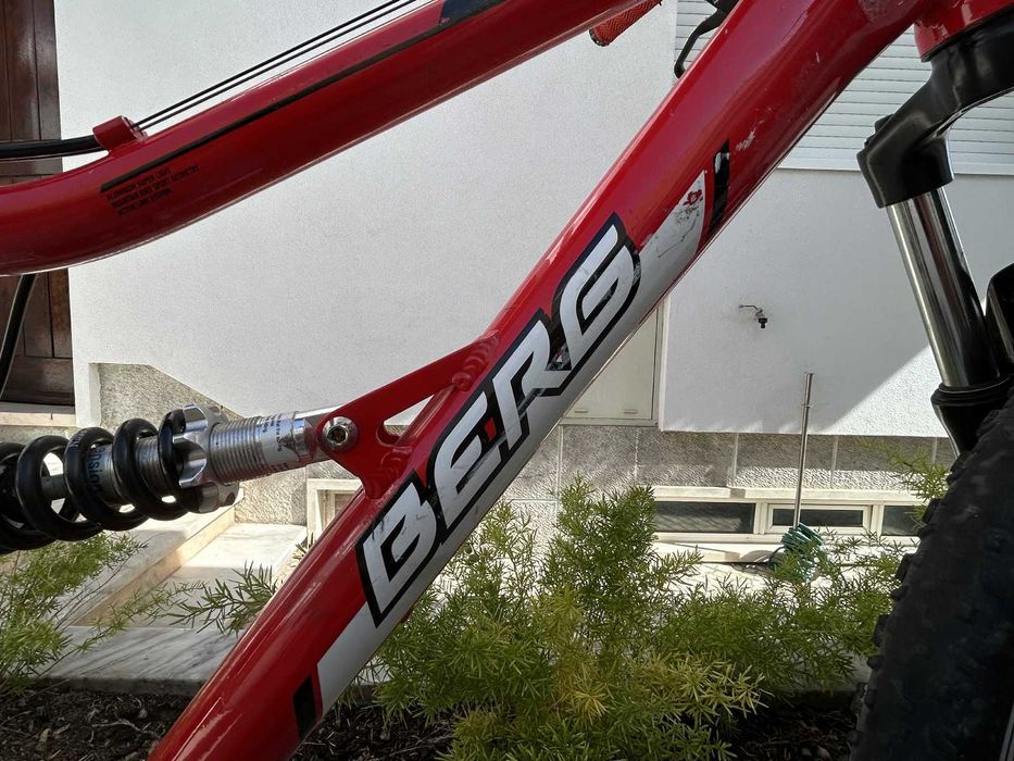 Bicicleta BTT Full Suspension - BERG