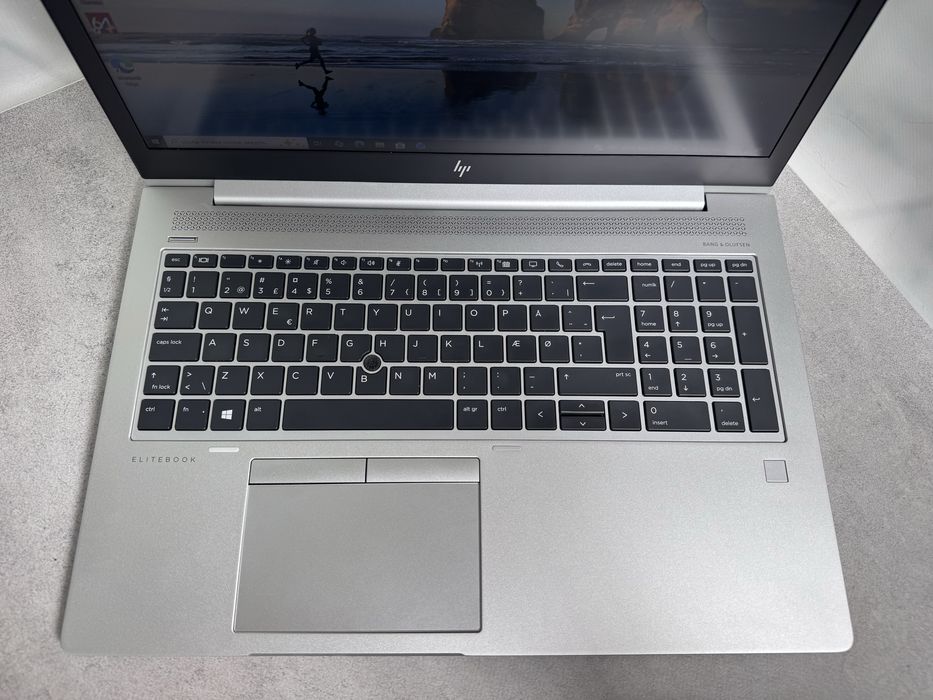 HP EliteBook 755 G5 / Ryzen 5 2500U / 8GB RAM / 256GB SSD / FHD 15.6"