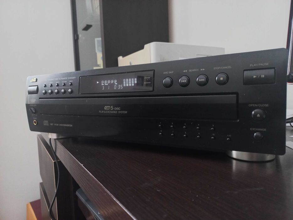 Odtwarzacz CD JVC XL-F254