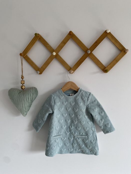 Sukienka h&m 68 miętowa w serca pikowane