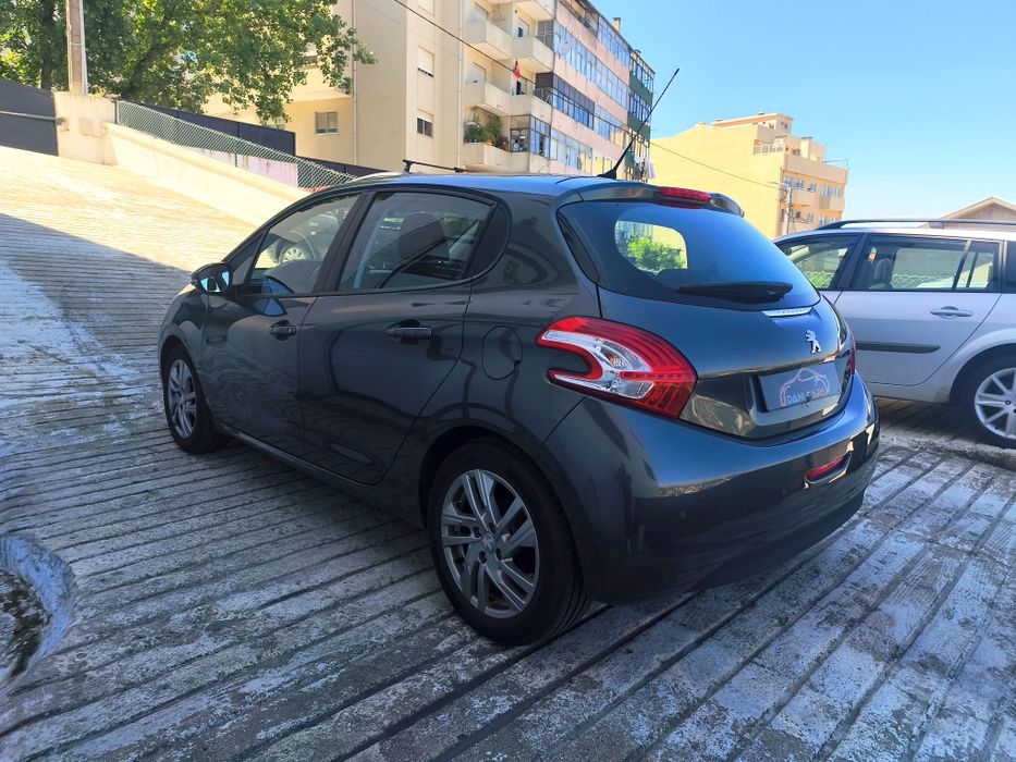 Peugeot 208 1.2 GPS