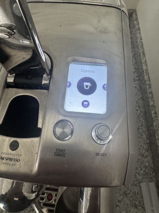 Maquina cafe Nespresso Creatista Plus