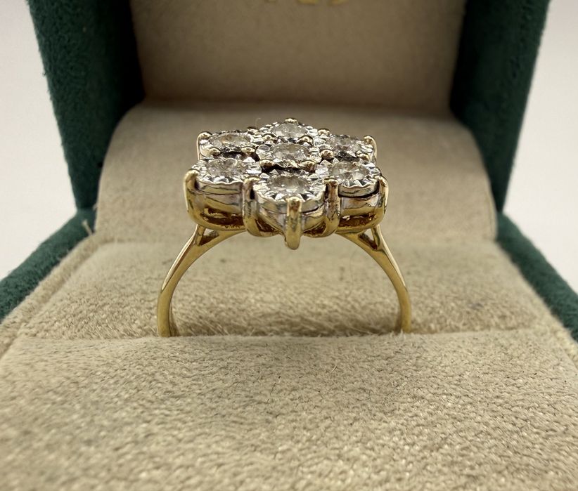 Złoty pierścionek z diamentami 0,50ct