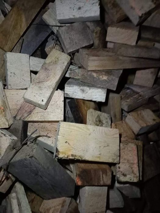Sprzedaż drewna opałowego kominkowego rozpałkowego klepki