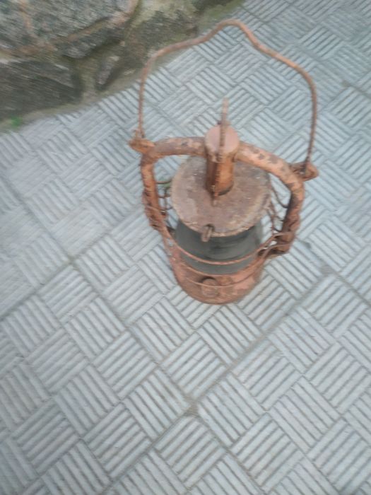 Лампа керосинова