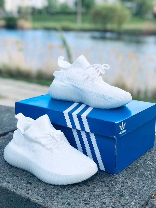 Кроссовки Adidas Yeezy Boost 350 white женские кросовки белые адидас кросівкки білі Адідас кросовки Адидас Спортивные подростковые Adidas Yezzy boost