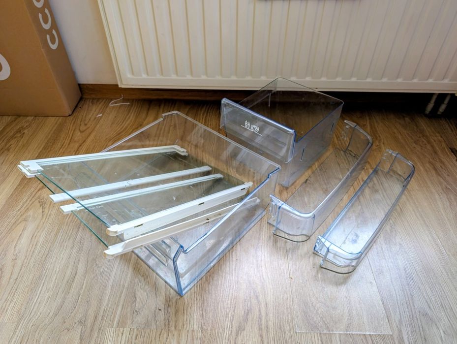 Półka do lodówki Electrolux ERN29750 części kubeł szuflada