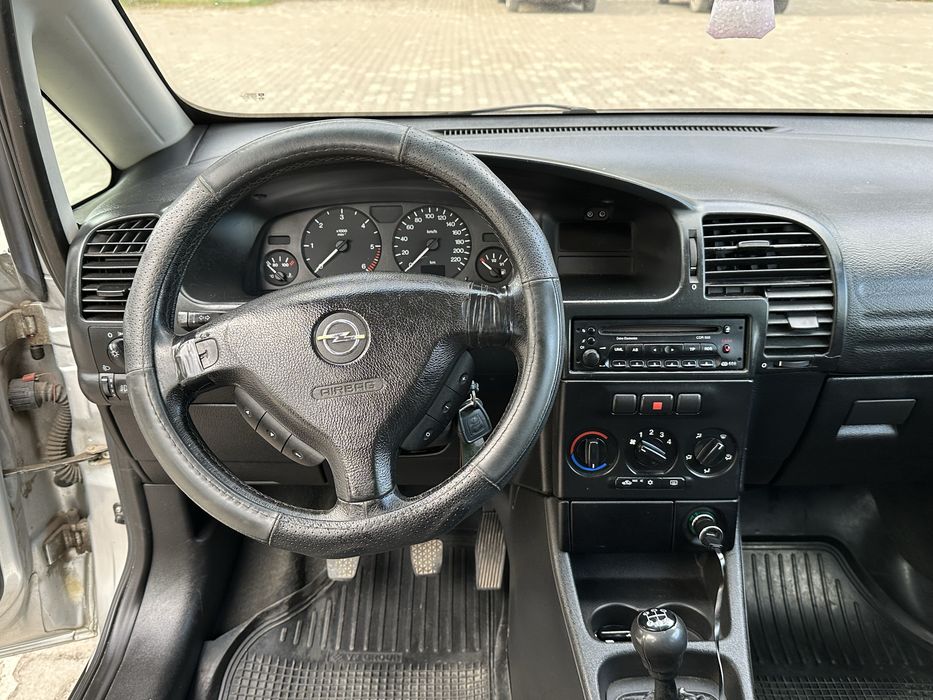 Opel Zafira 2.0 Дизель