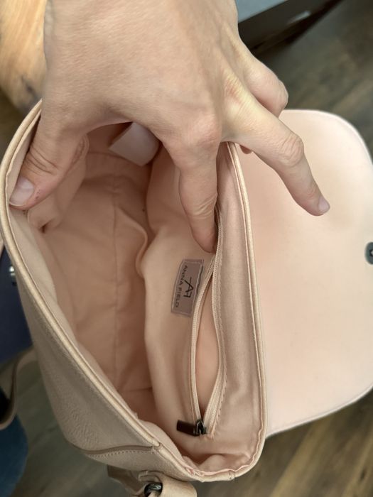 Listonoszka Anna Field pudrowy róż