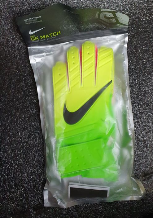 rękawice bramkarskie nike