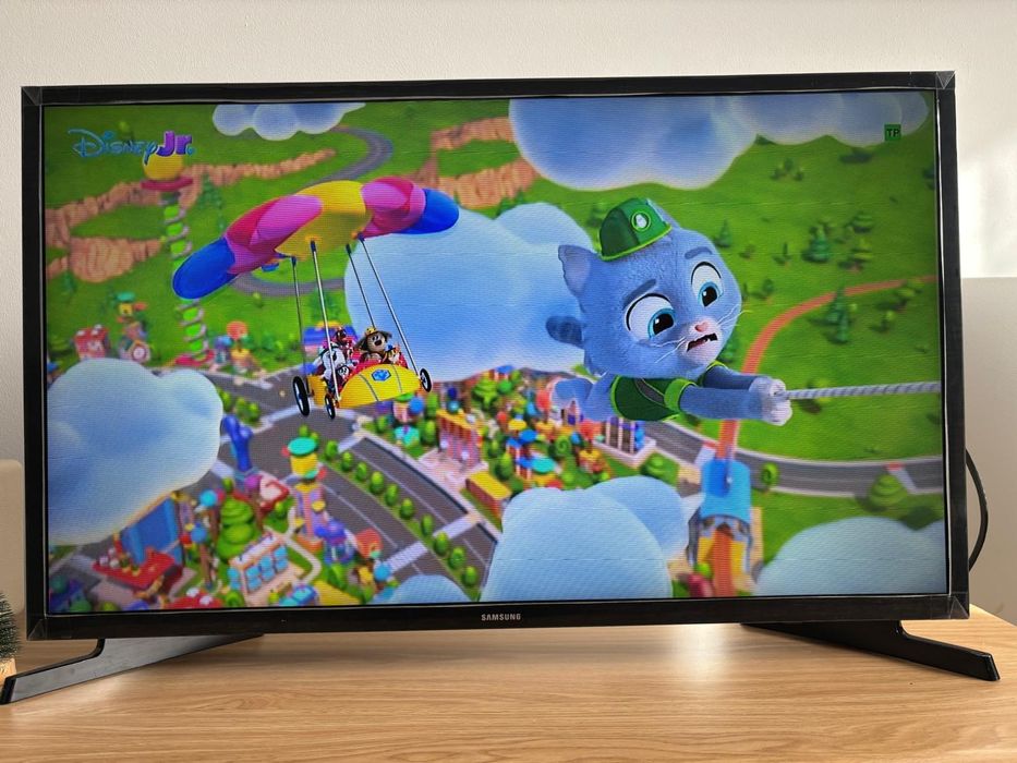 TV Samsung 32' - ótimo estado