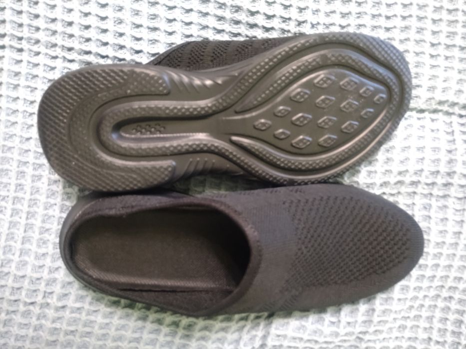 Мокасни кросівки