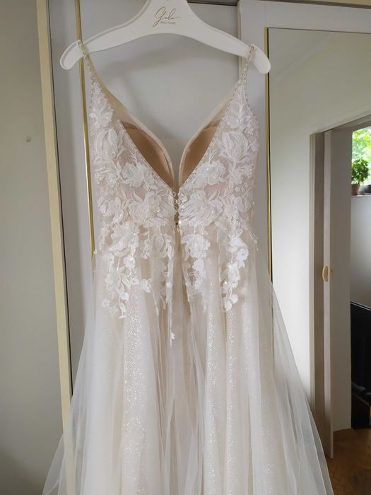 Piękna suknia ślubna