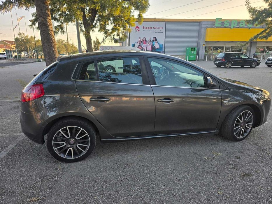Carro Fiat Bravo