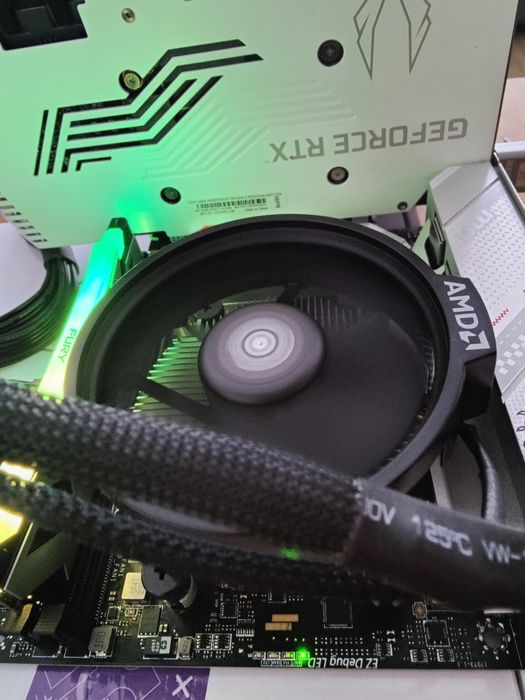 Płyta główna  MPG B650i Edge Wifi AM5 + Ryzen 8400F