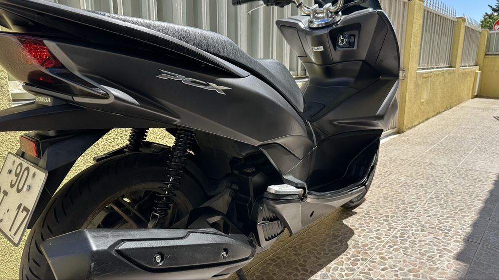 Honda pcx 73000 klms 2016